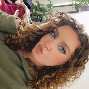 Meet your Posher, Maryam